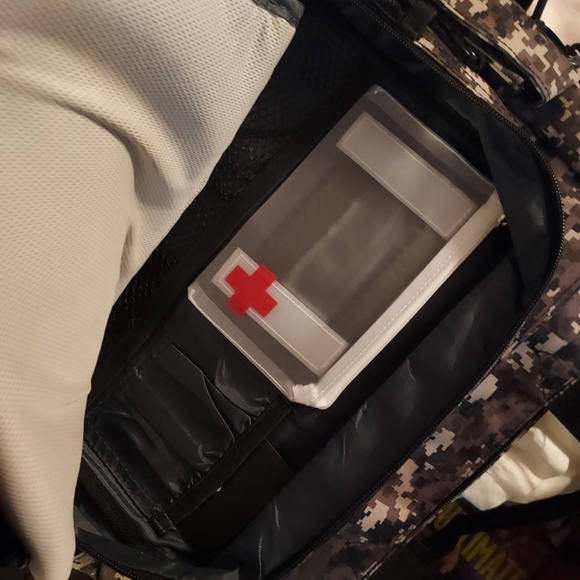 KIN ART BACKPACK NEW - Picture 6 of 6